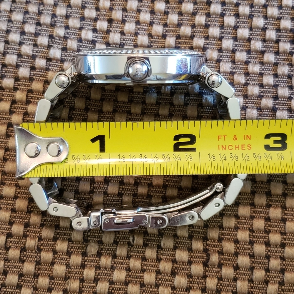 Michael Kors Parker Pavé Silver-Tone Watch. - Picture 6 of 10